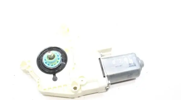 Land Rover Discovery 3 - LR3 Rear door window regulator motor