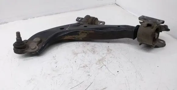 Honda CR-V Front lower control arm/wishbone