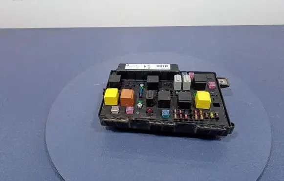 Opel Astra H Fuse box set 13191130