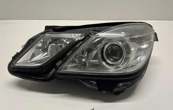 Mercedes-Benz E W212 Headlight/headlamp A2128205761 A2128205761KZ 1ZT00970207