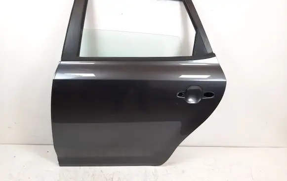 KIA Ceed Rear door