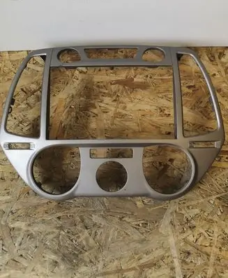 Radio/GPS head unit trim