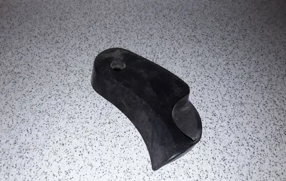 BMW 3 E46 Engine bonnet (hood) release handle 8223163