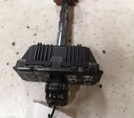 BMW 3 E90 E91 Front door check strap stopper