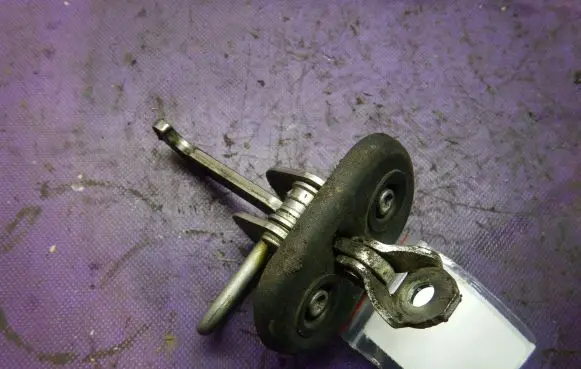 Lancia Musa Front door check strap stopper