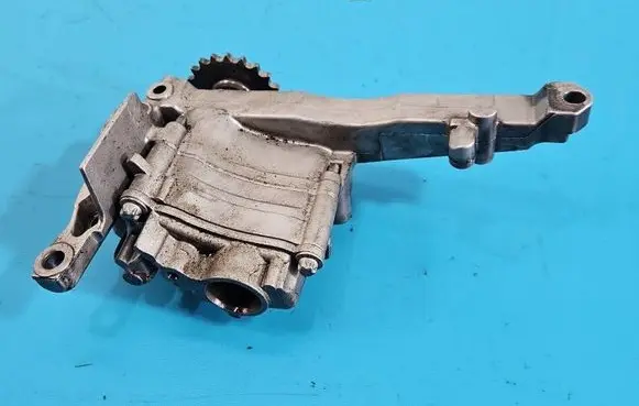 Mercedes-Benz ML W164 Oil pump 6421810901 IMPRK1564875