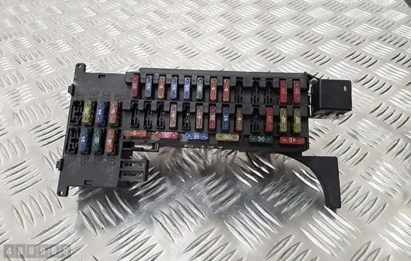 Mercedes-Benz SLK R170 Fuse module