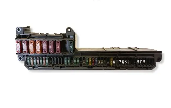 BMW 5 E60 E61 Fuse module 25613290