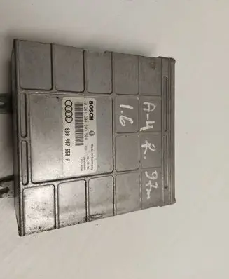 Audi A4 S4 B5 8D Engine control unit/module 8D0907558A 26SA0000 0261204503