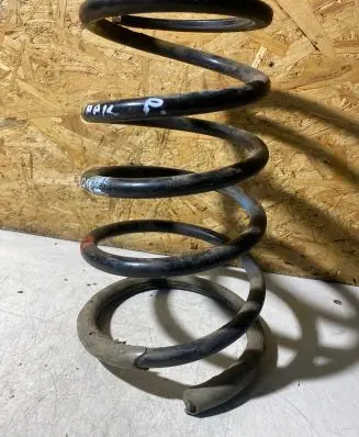Nissan X-Trail T30 Front coil spring