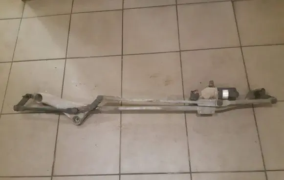 Mercedes-Benz A W169 Front wiper linkage and motor 405127 2380C