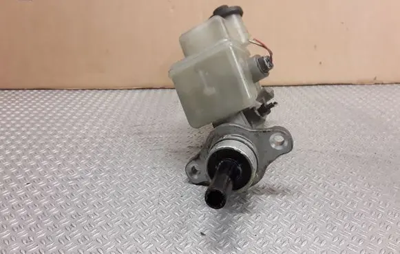 Toyota Corolla Verso E121 Master brake cylinder