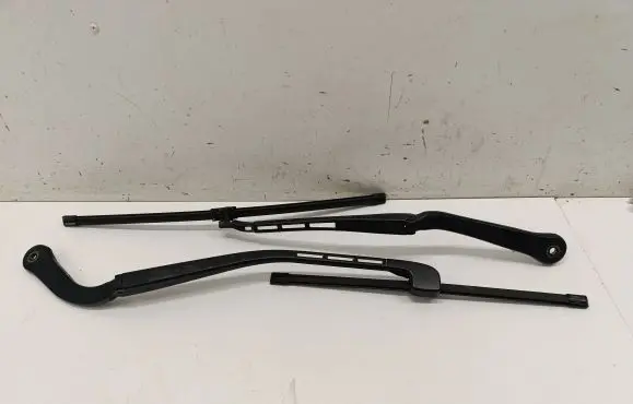 BMW 3 E90 E91 Front wiper blade arm