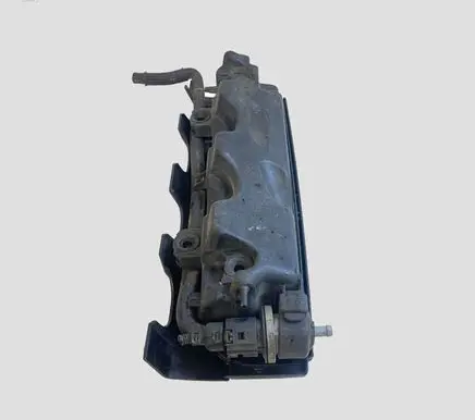 Volkswagen PASSAT B6 Engine cover (trim) 2900313739