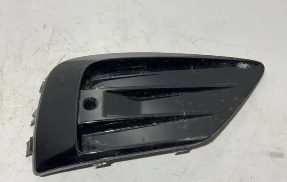 Volvo XC60 Front bumper lower grill 31449129