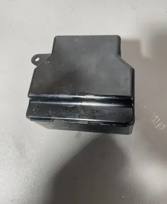 Mercedes-Benz C W204 Battery relay fuse A1695450046