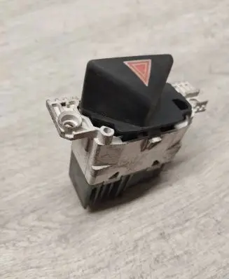 Ford Focus Hazard light switch