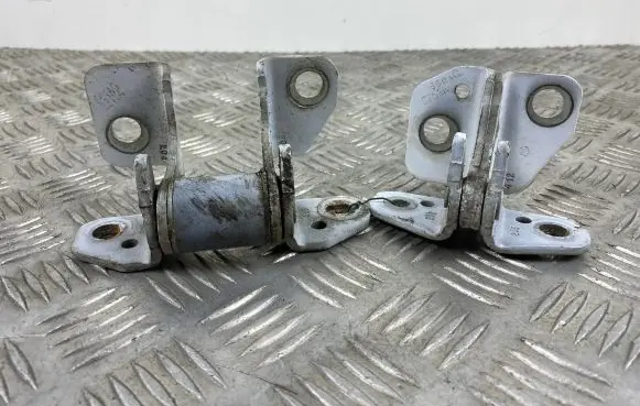 Front door hinge set