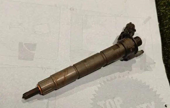 Land Rover Defender Fuel injector K6D39K546AB