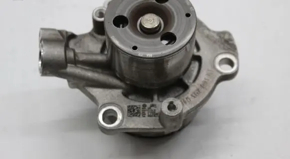 Seat Leon (5F) Water pump 04L011E