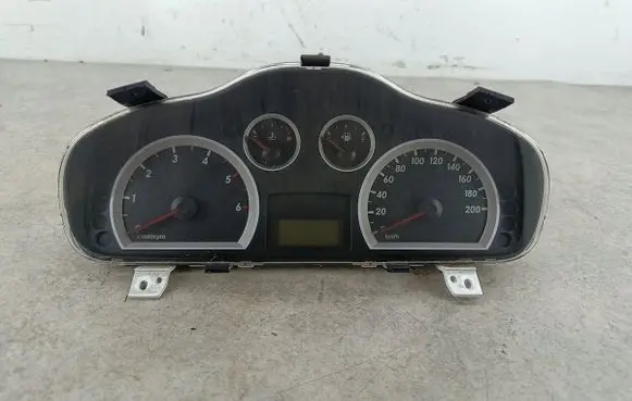 Hyundai Santa Fe Speedometer (instrument cluster) 