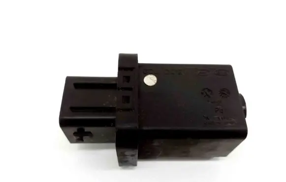 KIA Ceed Glow plug pre-heat relay 368302U200