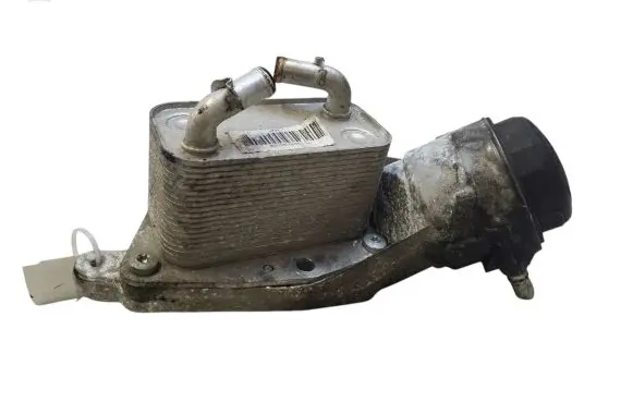Saab 9-5 Oil filter mounting bracket 6740273386