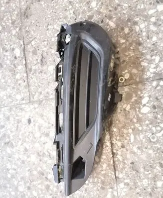Volvo XC60 Front bumper lower grill 31425181