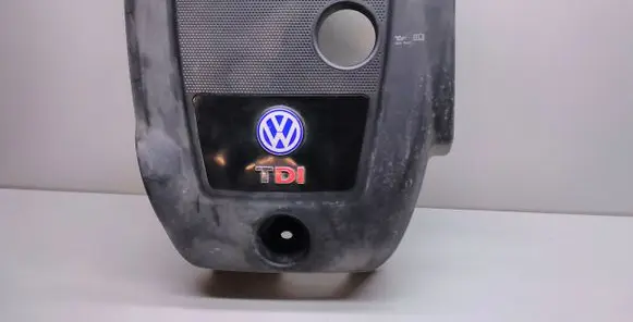 Volkswagen Golf IV Engine cover (trim) 038103925