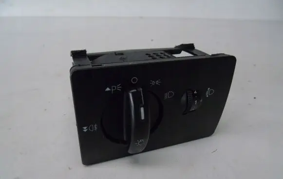 Ford Focus Light switch 7M5T13A024