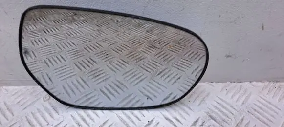 Toyota Land Cruiser (J120) Wing mirror glass 879616A200