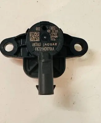 Jaguar F-Pace Airbag deployment crash/impact sensor