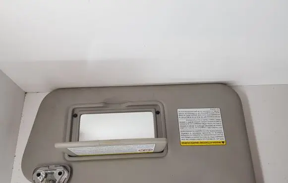 Nissan Juke I F15 Sun visor