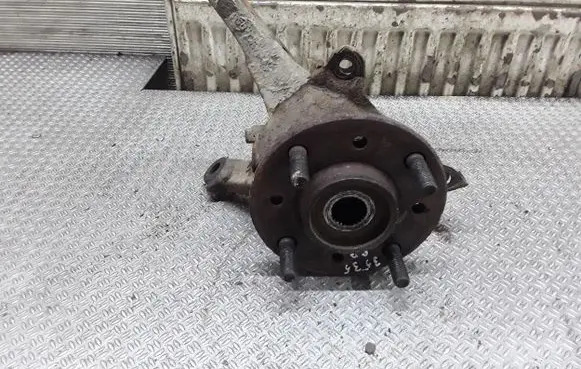 Mitsubishi Space Star Front wheel hub spindle knuckle