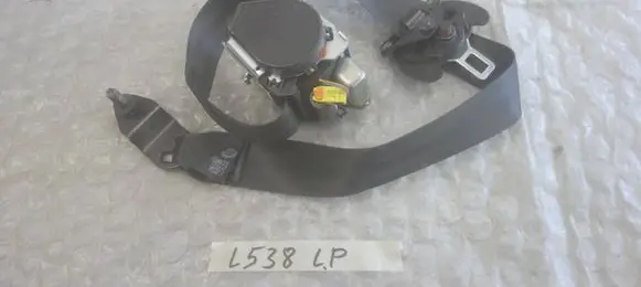 Land Rover Range Rover Evoque L538 Front seatbelt 620197100