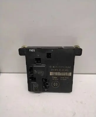 Mercedes-Benz E W211 Door control unit/module 2118704126 00006806 SW4404
