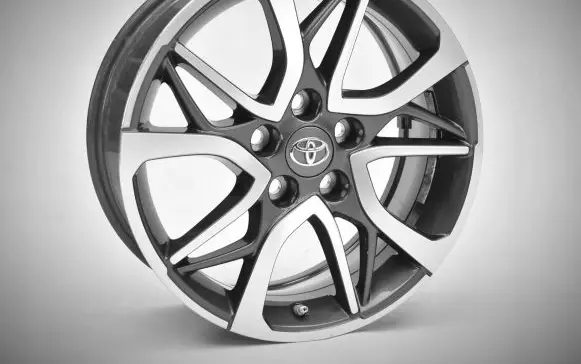 Toyota RAV 4 (XA40) R17 alloy rim PW4570-R0002