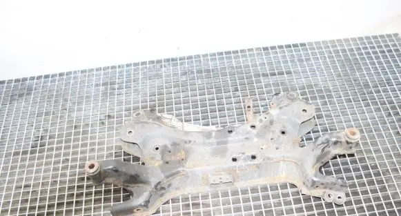 Toyota Avensis T270 Front subframe