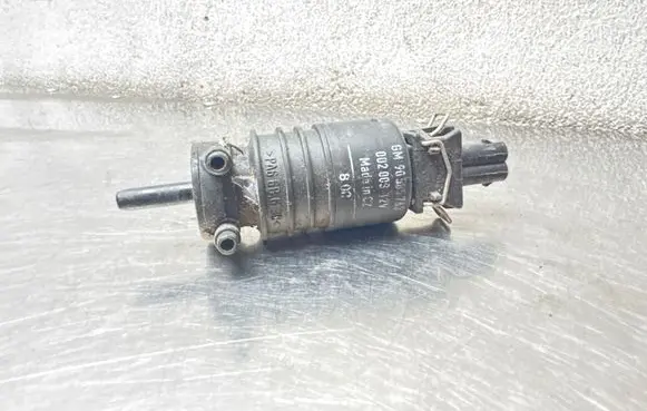 Opel Vectra C Windscreen/windshield washer pump 90585762 00200S2W