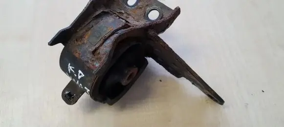 Toyota Avensis Verso Engine mount bracket