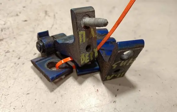 Audi SQ7 Front door hinge set