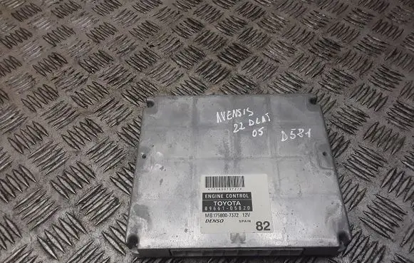 Toyota Avensis T250 Engine control unit/module 8966105820