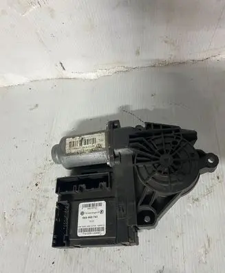 Volkswagen Caddy Front door window regulator motor 5K0959793 05075712 71212051120953