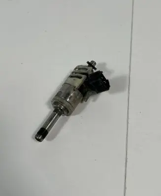 Toyota RAV 4 (XA50) Fuel injector 23250-2501