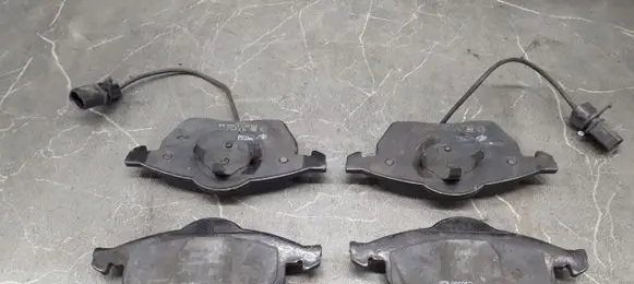 Audi A4 S4 B7 8E 8H Brake pads (front) 130470-72012