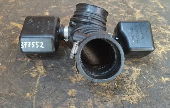 Suzuki Grand Vitara II Air intake hose/pipe 1388178K00