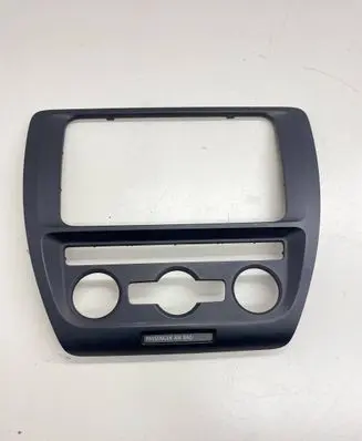 Volkswagen Jetta VI Climate control/heater control trim 5C6858071B 5C6858069B