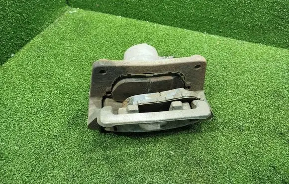 Peugeot 3008 II Front brake caliper 9831731080 0204N13487