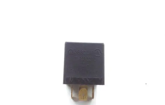 Volkswagen PASSAT B4 Other relay 111953227D