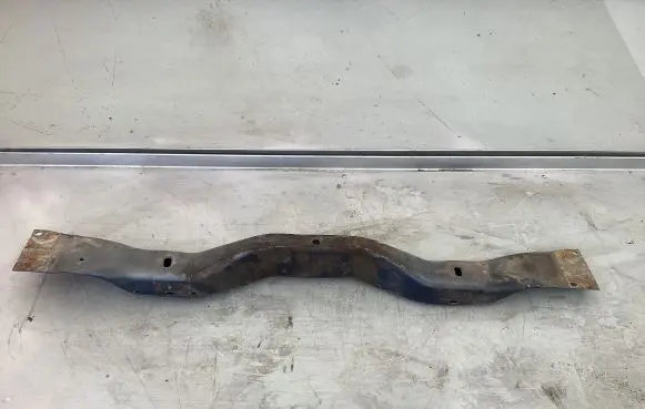 Chrysler Voyager Top upper radiator support slam panel
